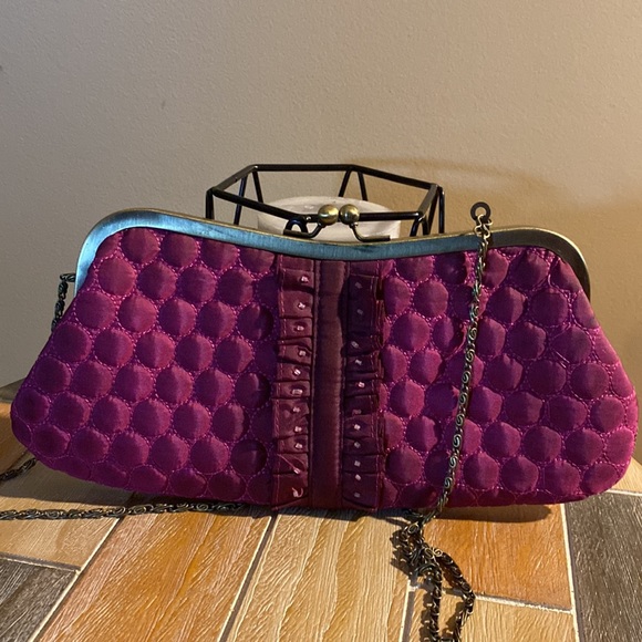 Cute and Sassy Liz Claiborne Shoulder or Clutch Handbag - Picture 2 of 6